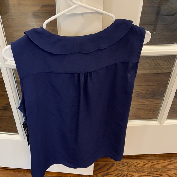 NWT Tahari Large navy sleeveless blouse - Picture 5 of 5